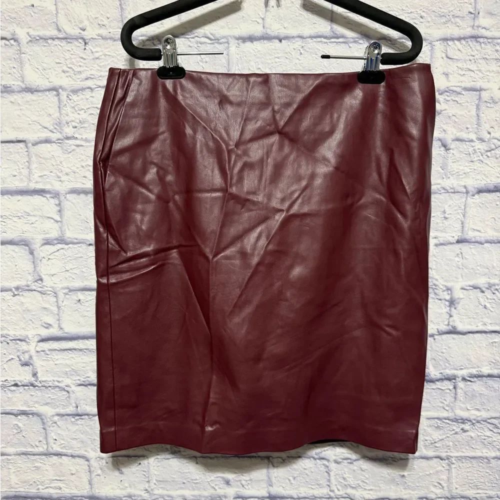 THEORY Women Faux Leather clean pencil Skirt bedford NWT burgundy size 12 - Picture 4 of 15